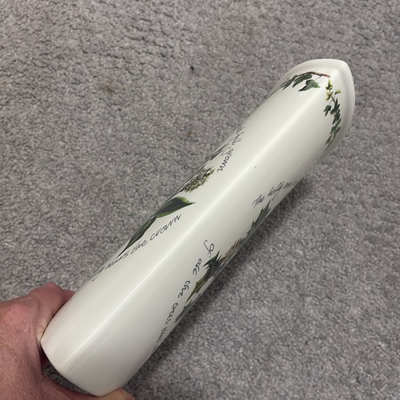 Portmeirion The Holly & The Ivy Vase - Picture 6 of 8